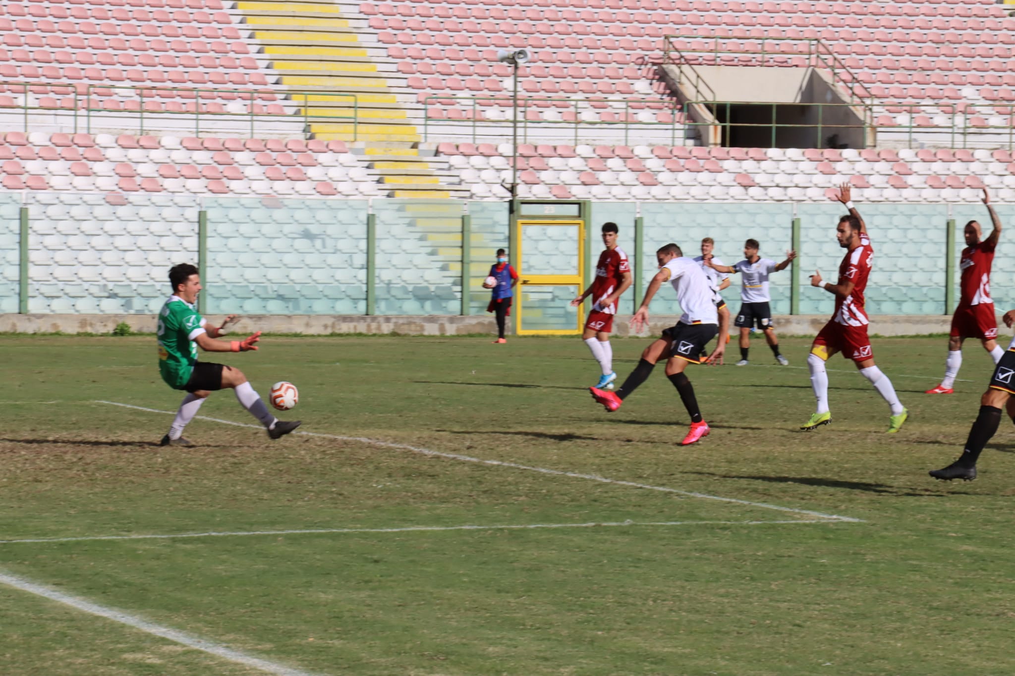 Acr Messina Acireale Meritata Vittoria Per I Giallorossi Nel