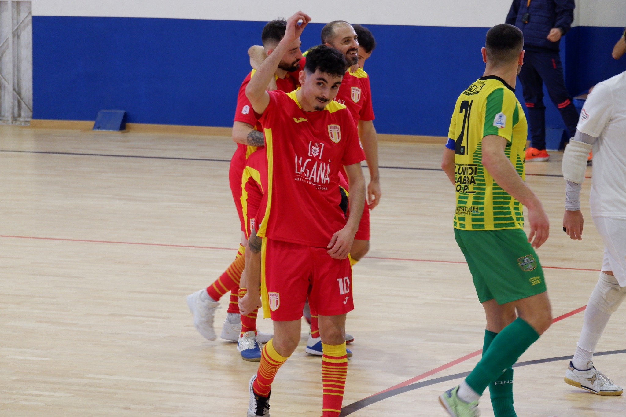 CALCIO A 5 B Il Messina Futsal Pareggia In Casa 2 2 Contro Il Casali